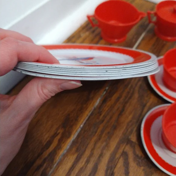 Red and White Dinnerware Set - Picture 9 of 13
